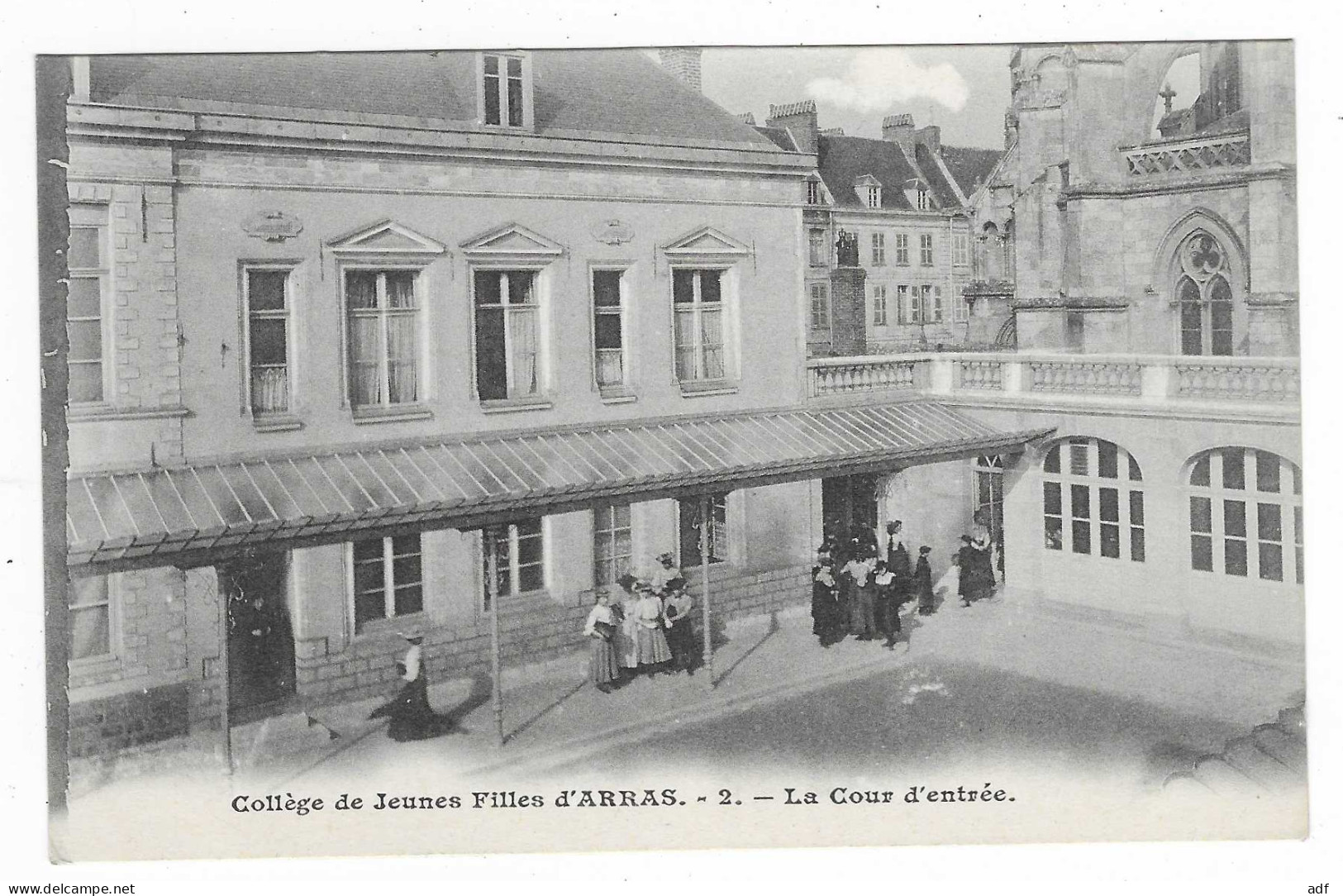 CPA COLLEGE DE JEUNES FILLES D'ARRAS, LA COUR D'ENTREE, PAS DE CALAIS 62 - Arras