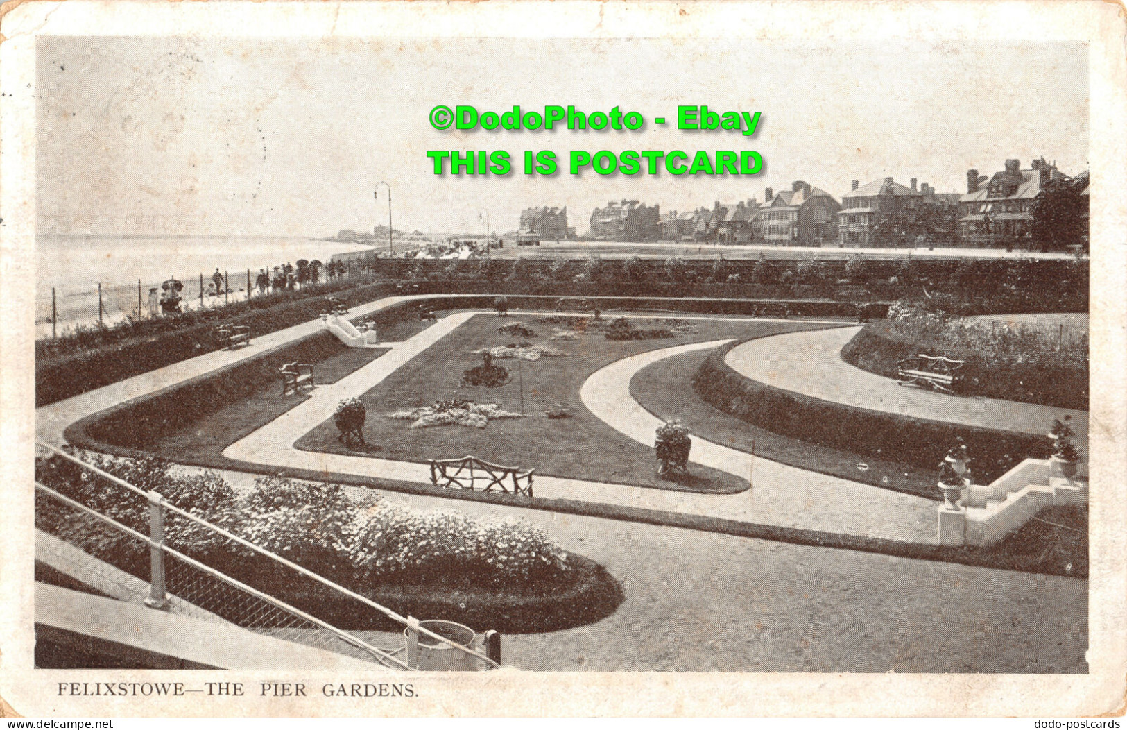 R454525 Felixstowe. The Pier Gardens. Photogloss Pictorial Post Cards. The Chris - Welt