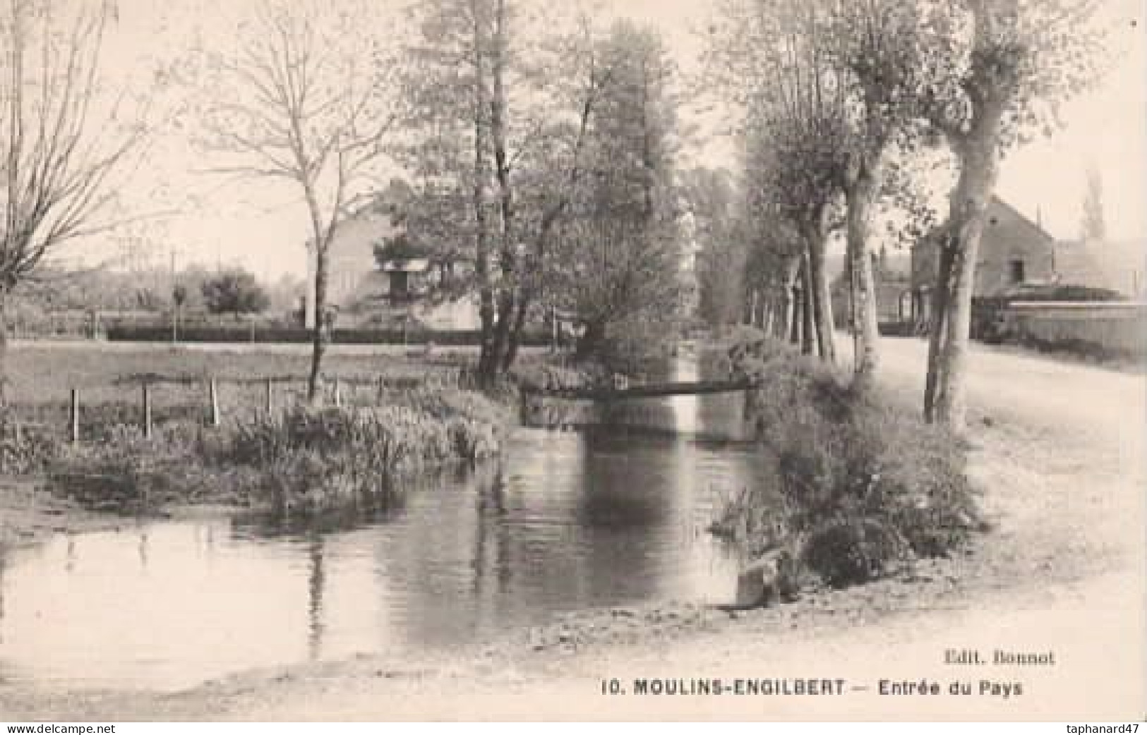 . 58 . MOULINS-ENGILBERT . Entrée Du Pays . - Moulin Engilbert