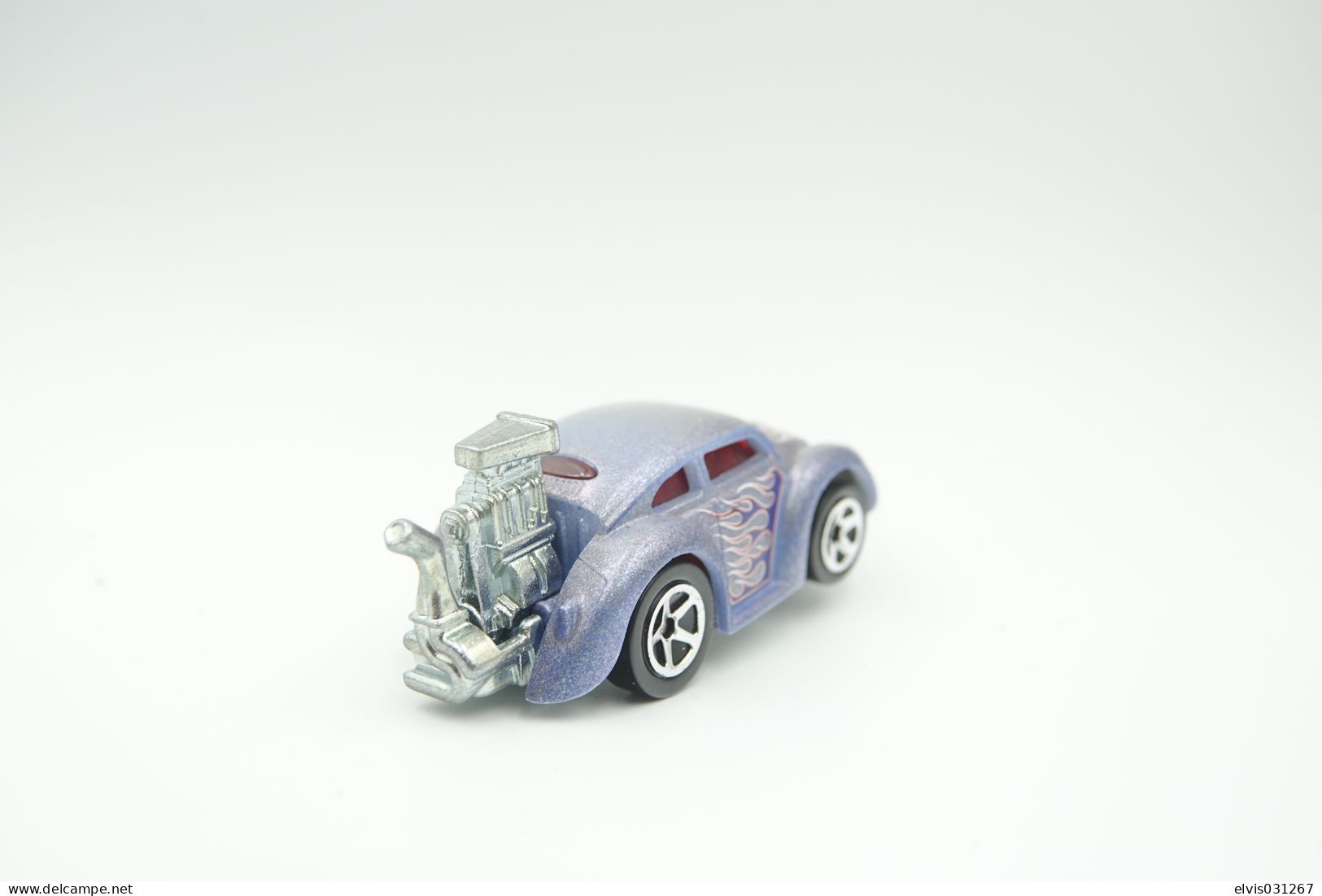 Hot Wheels Mattel Volkswagen Beetle ('Tooned) - Color Shifter -  Issued 2011 Scale 1/64 - Matchbox (Lesney)