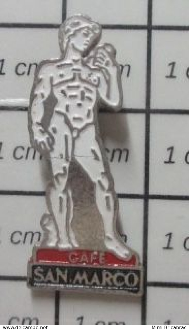 912e Pin's Pins / Beau Et Rare / BOISSONS / CAFE SAN MARCO STATUE LE DAVID DE MICHEL-ANGE - Dranken