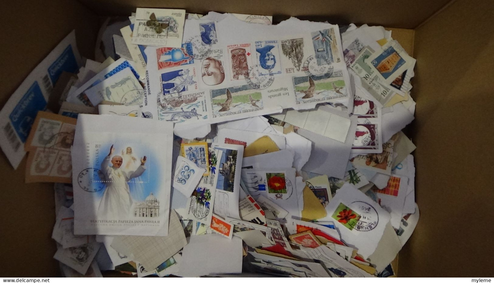 BG001 Carton  7,3 Kg De Timbres Sur Fragments De Divers Pays . Du Bon Temps à Passer. - Lots & Kiloware (mixtures) - Min. 1000 Stamps