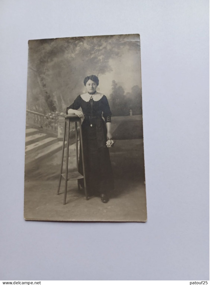 Ancienne Carte Photo Année 1900 Femme Portrait A Identifier - A Identifier