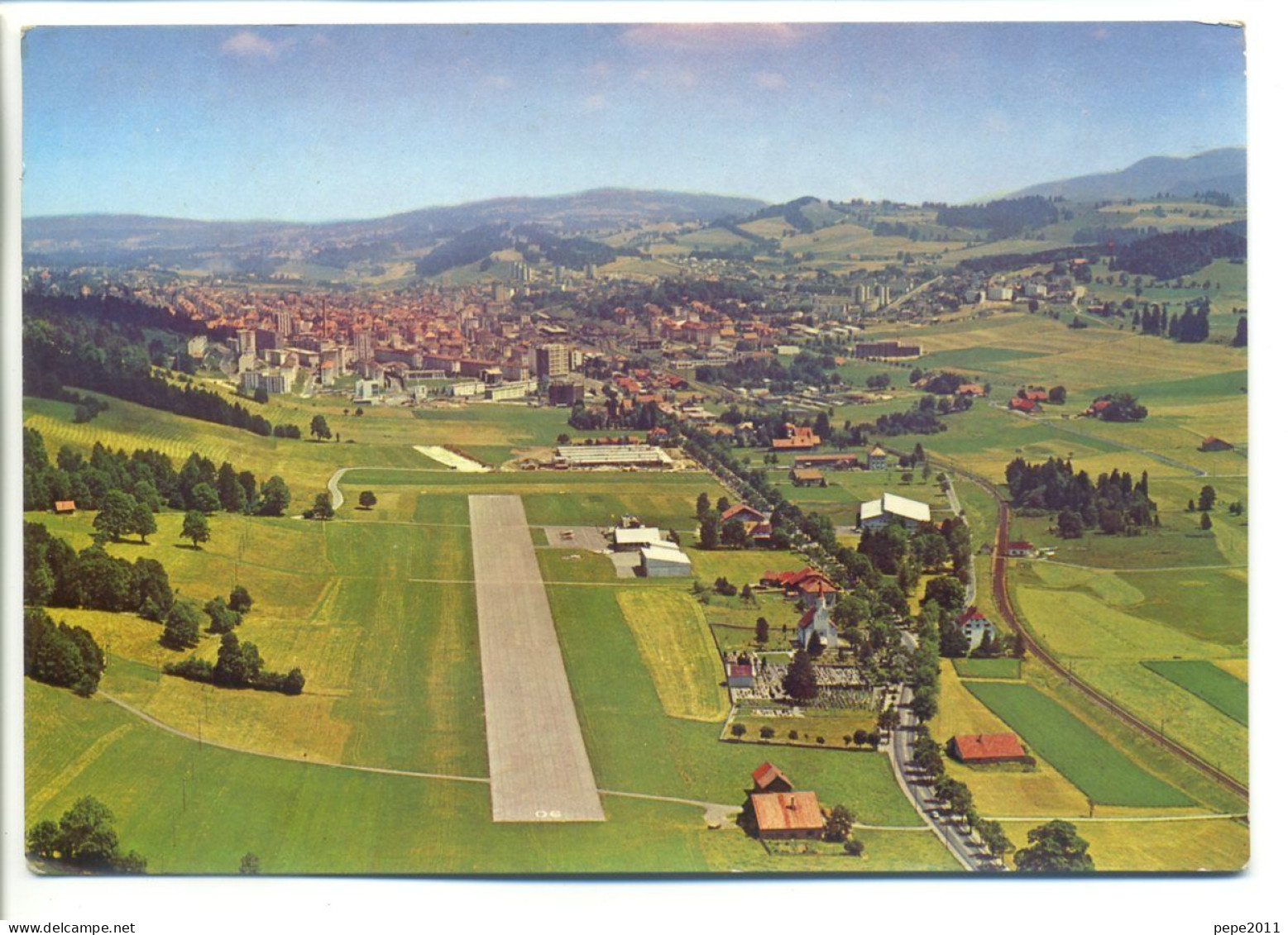CPSM Suisse Neuchâtel - La CHAUX De FONDS - Aérogare Et Vue Générale - Aviation - La Chaux-de-Fonds