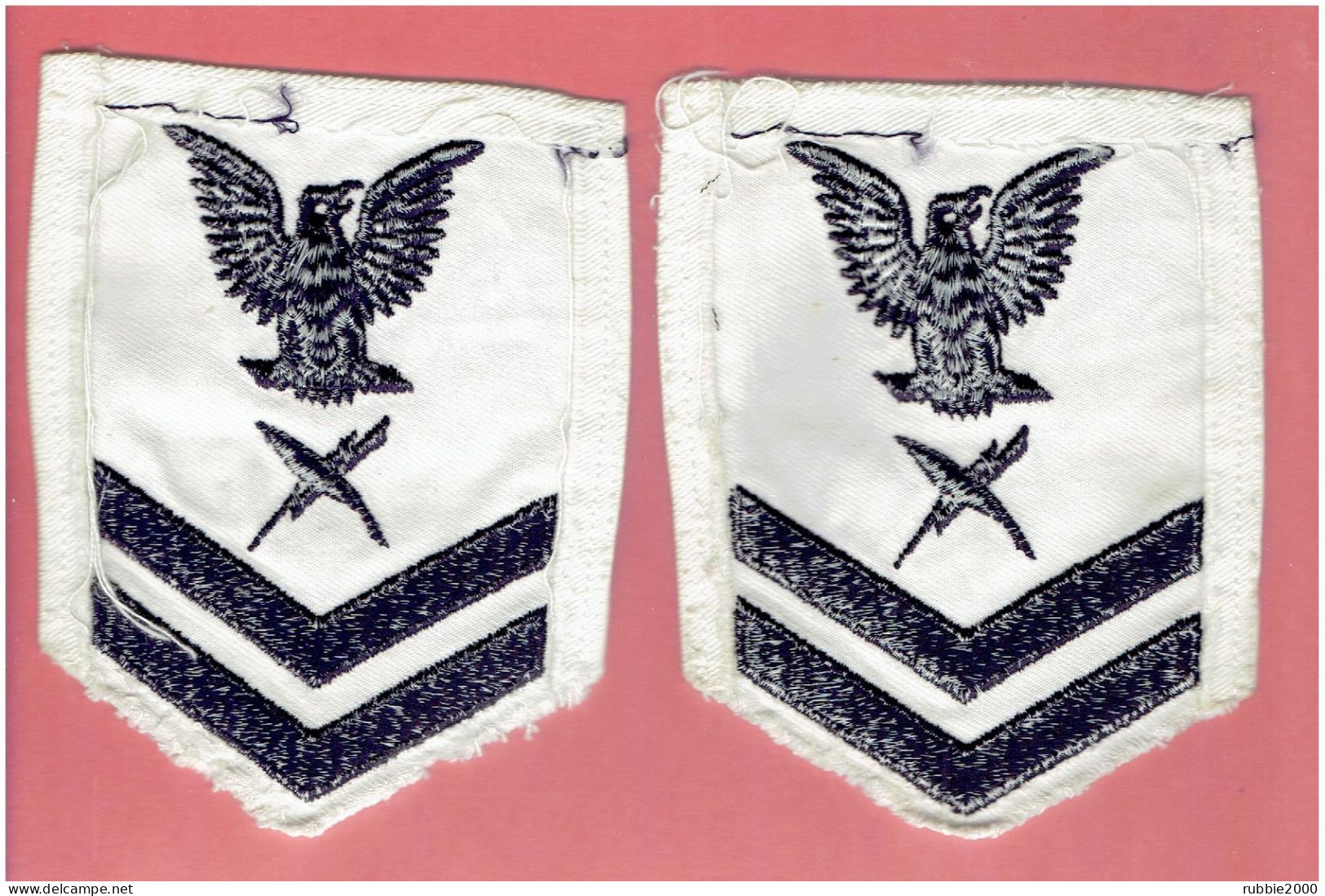 PAIRE D INSIGNES EN TISSU POUR UNIFORME MARINE AMERICAINE Qualification De Technicien En Cryptologie US NAVY - Uniformen