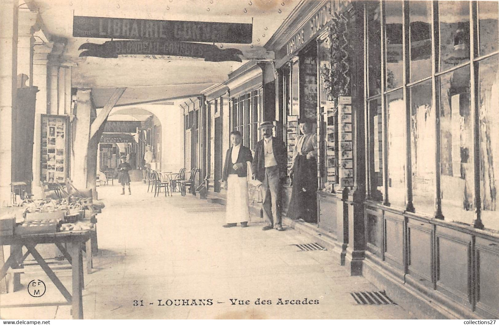 71-LOUHANS- VUE DES ARCADES - Louhans