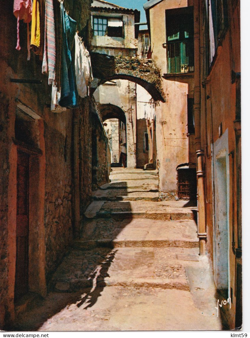 Menton - Vieille Rue à Garavan - Menton