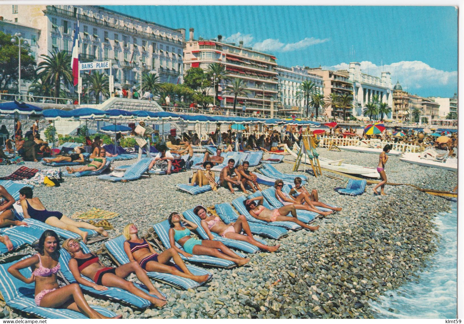 Nice - La Plage Et La Promenade Des Anglais - Autres & Non Classés