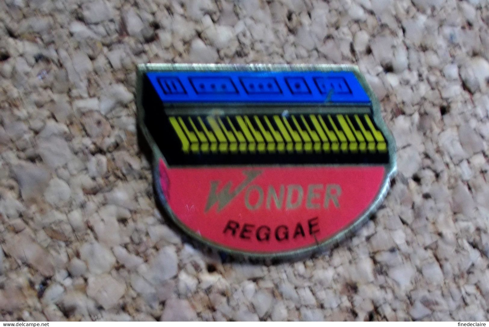 Pin's - Wonder - Reggae - Synthétiseur - Musique