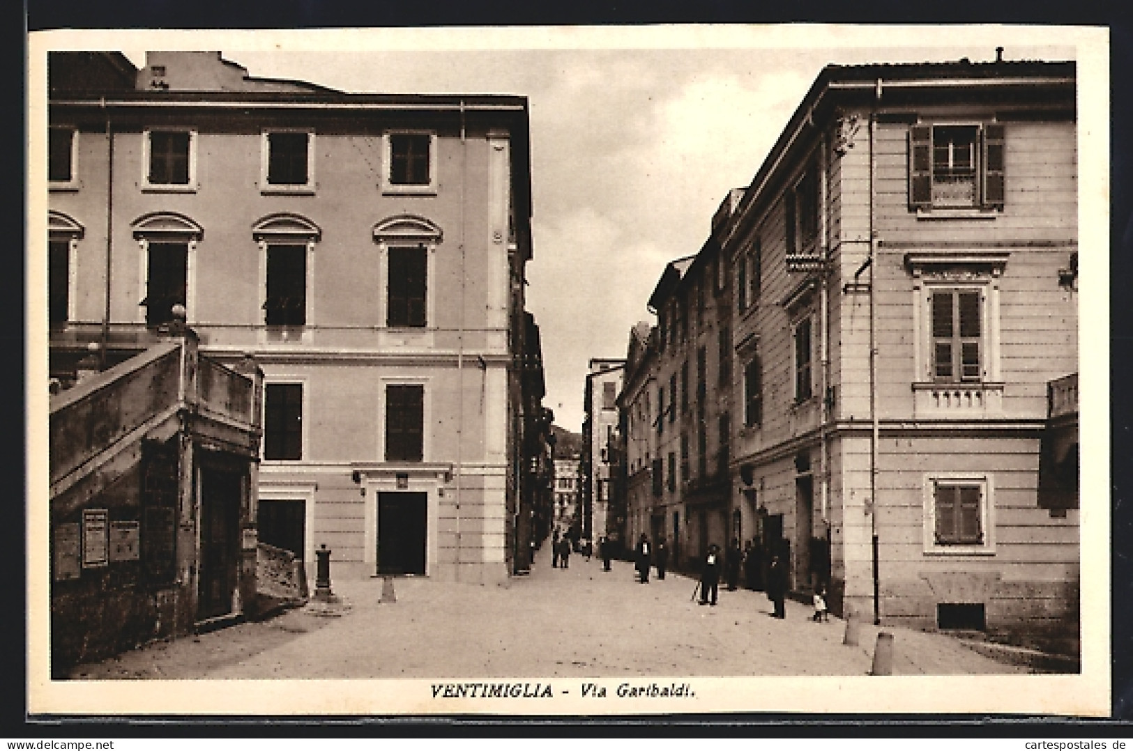 Cartolina Ventimiglia, Via Garibaldi  - Sonstige & Ohne Zuordnung