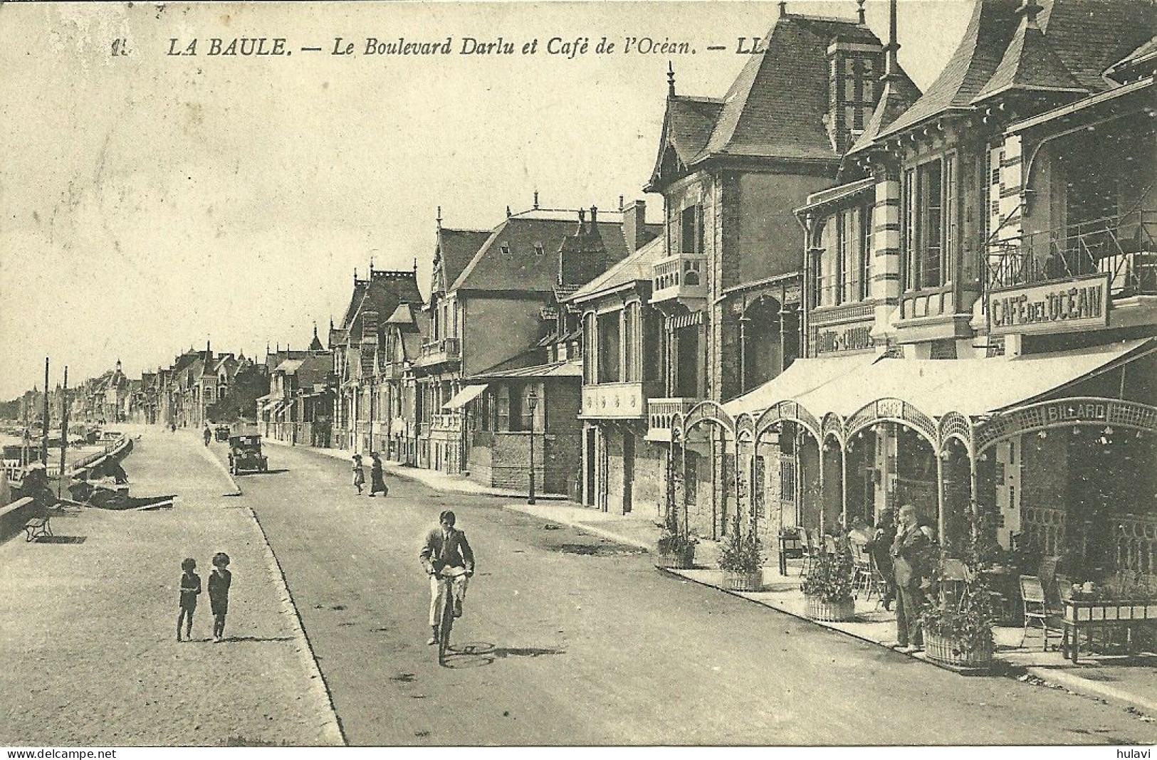 44  LA BAULE - LE BOULEVARD DARLU ET CAFE DE L' OCEAN (ref 8448) - La Baule-Escoublac