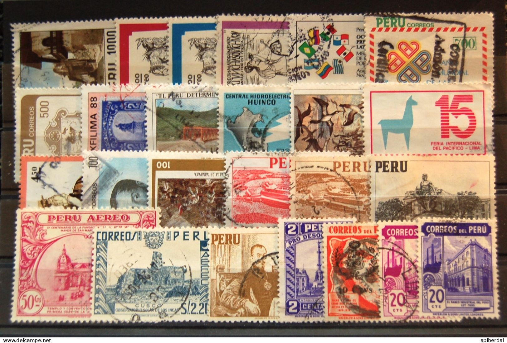 Perou Peru - Small Batch Of 25 Stamps Used - Pérou