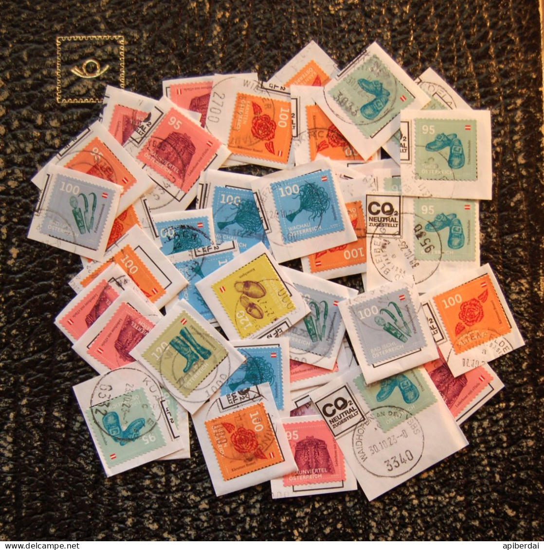 Autriche Austria - Accumulation Of 50 Recent Stamps Used On Paper Fragments - Autres & Non Classés