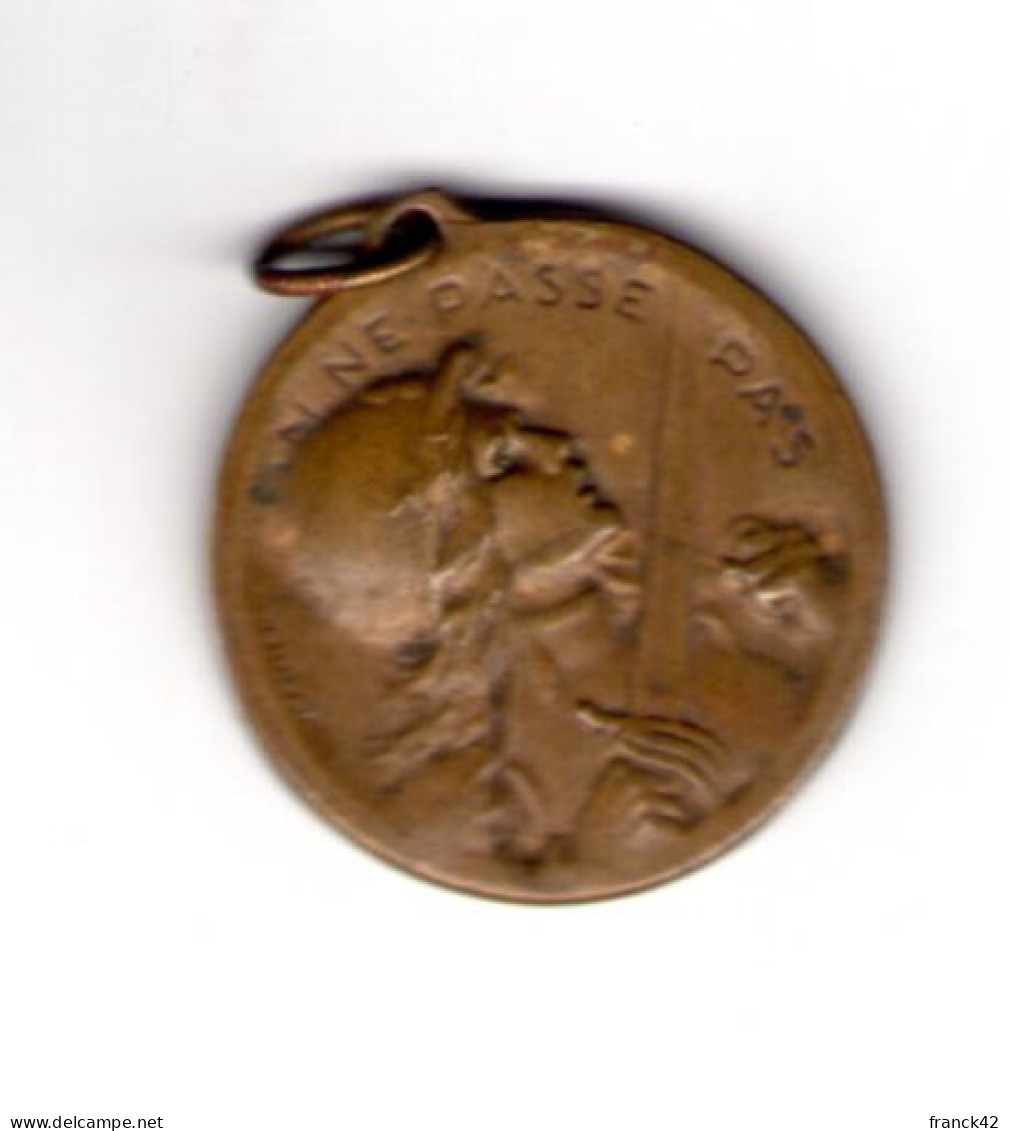 Petite Médaille. On Ne Passe Pas. Verdun 21 Fevrier 1916 - Otros & Sin Clasificación