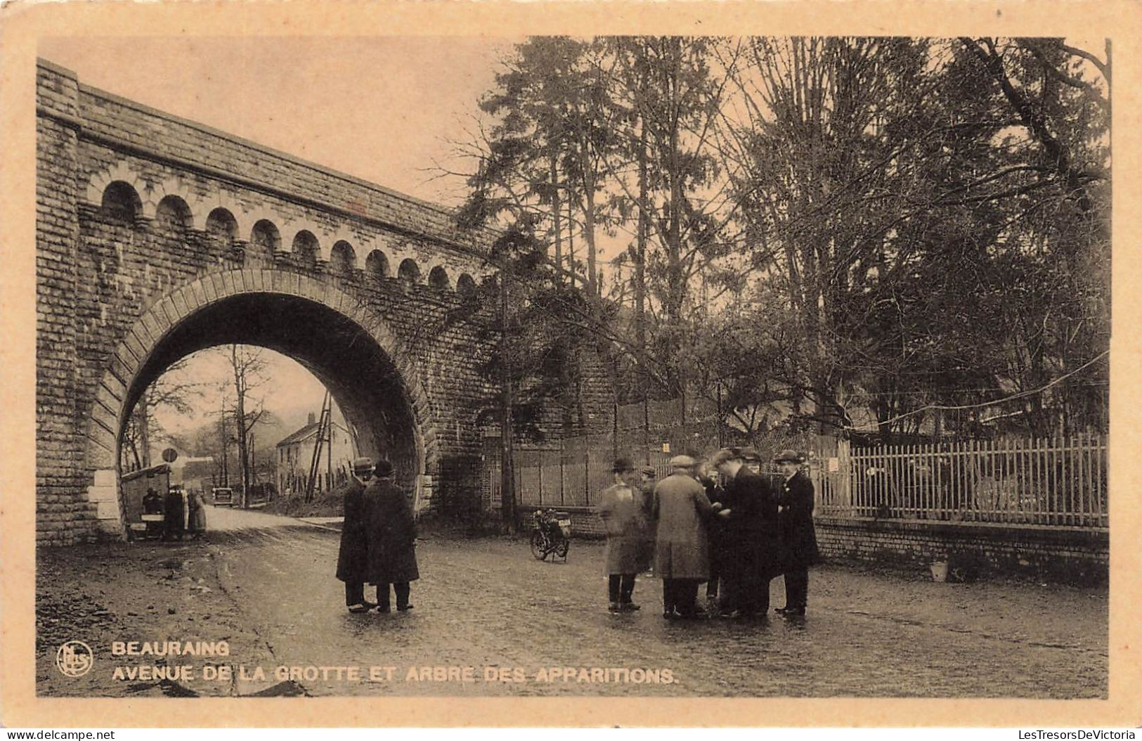 BELGIQUE - Beauraing - Avenue De La Grotte Et Arbre Des Apparitions - Animé - Vue Générale - Carte Postale Ancienne - Beauraing