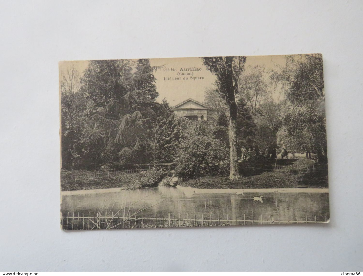 196bis - AURILLAC (Cantal) - Intérieur Du Square - Aurillac