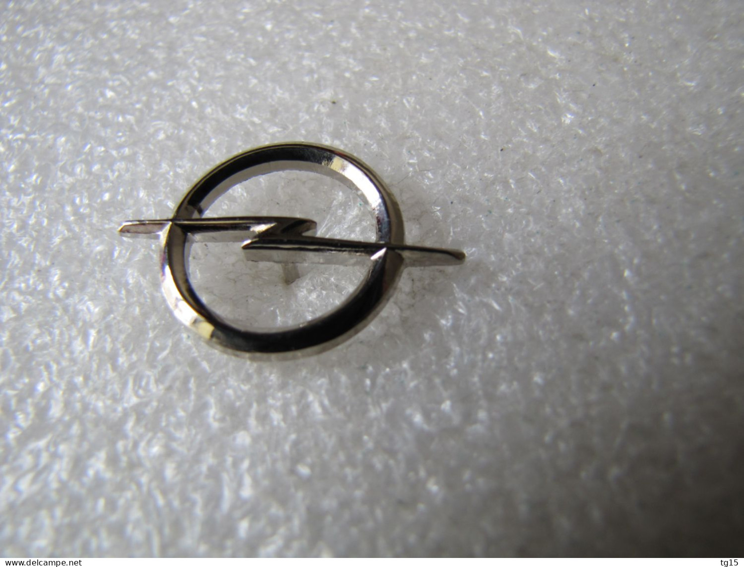 TOP  PIN'S   LOGO  OPEL   1968 - Opel