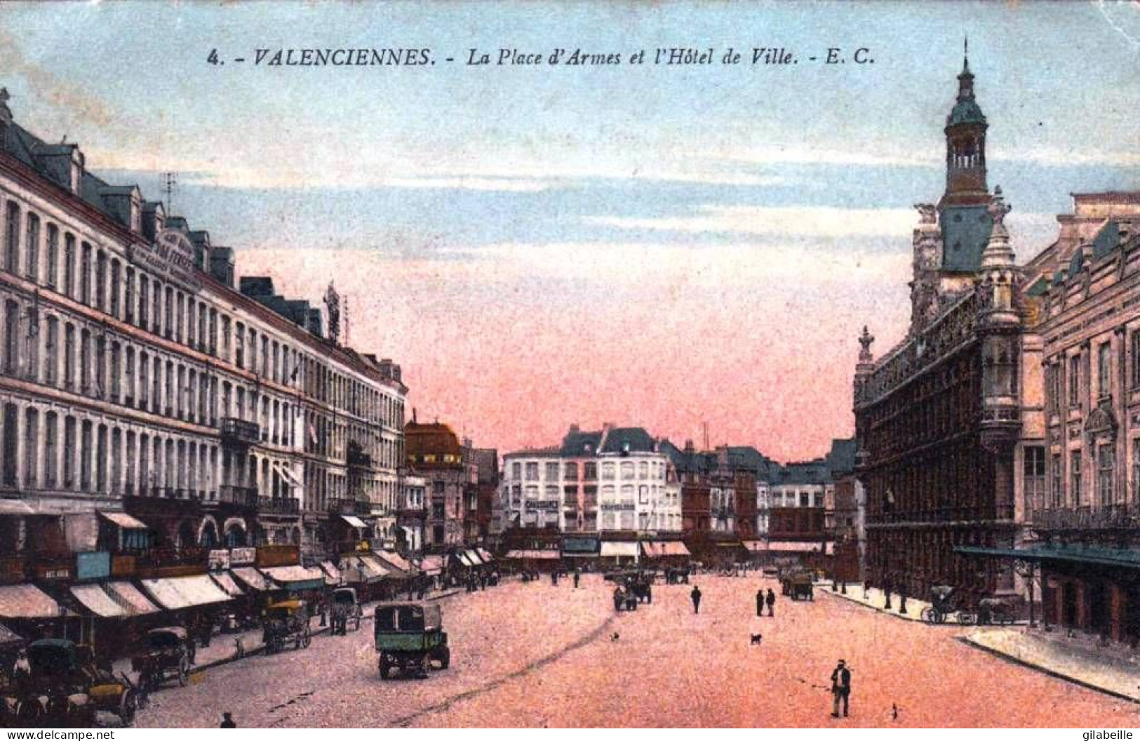 59 - Nord -  VALENCIENNES - La Place D Armes Et L Hotel De Ville - Valenciennes