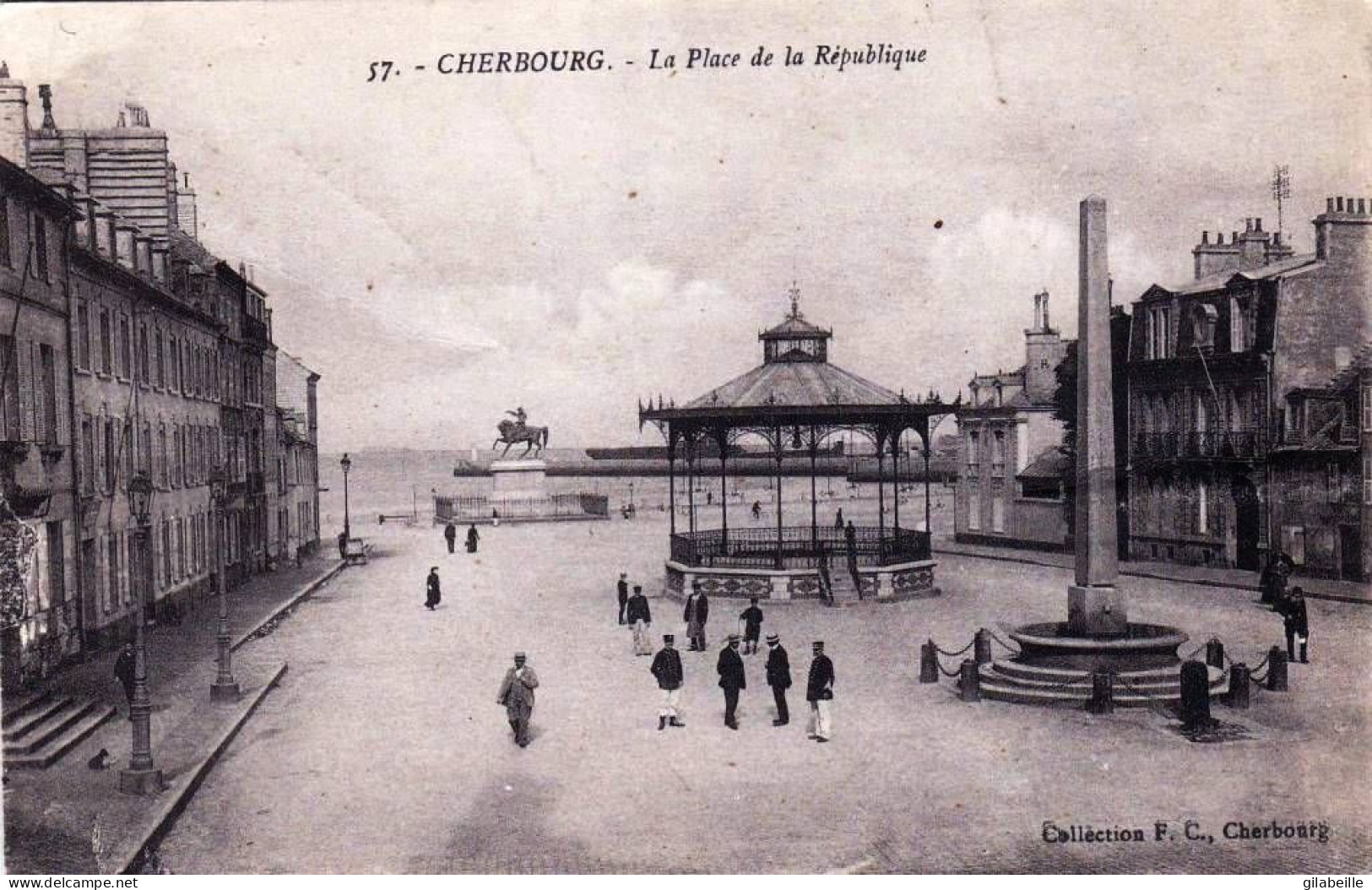 50 - Manche  -  CHERBOURG  -  La Place De La Republique - Cherbourg