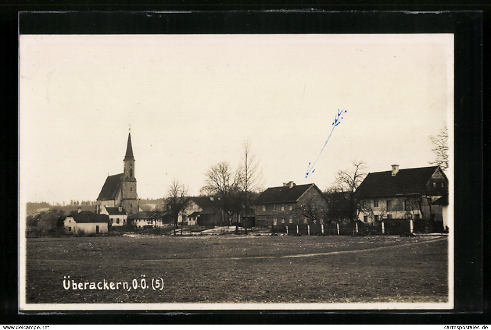 AK Überackern, Ortsansicht Mit Kirche  - Autres & Non Classés