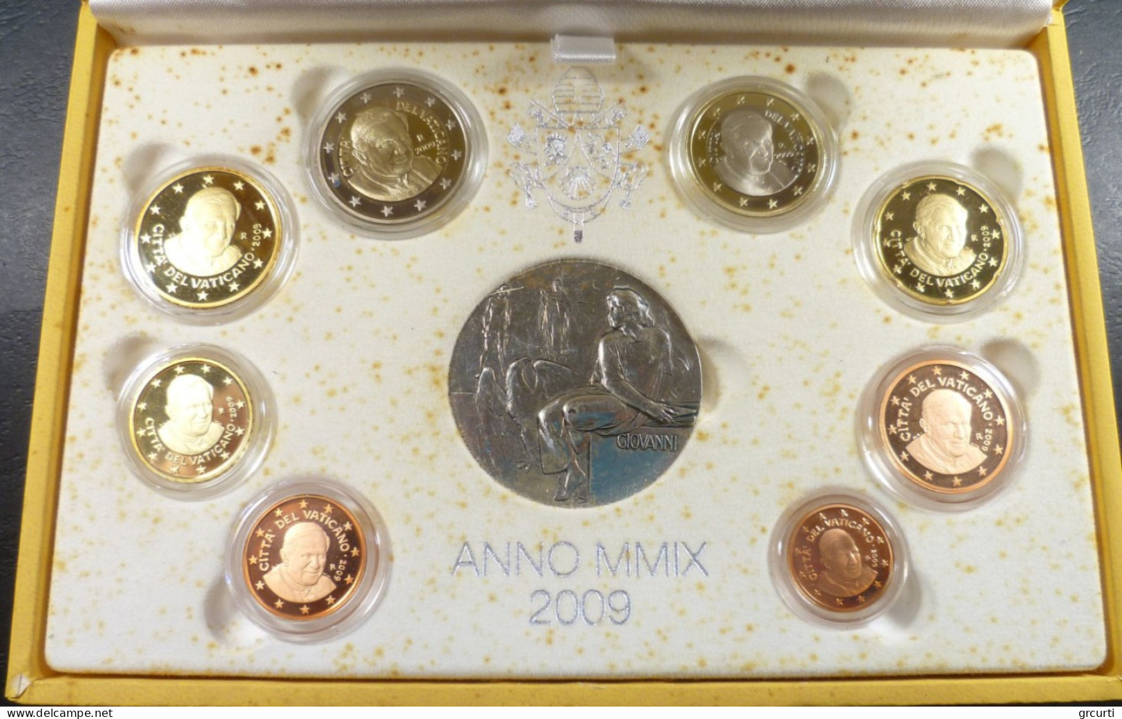 Vaticano - 2009 - Benedetto XVI - Serie Zecca 8 Valori Fondo Specchio - Con Medaglia In Argento - Vaticaanstad