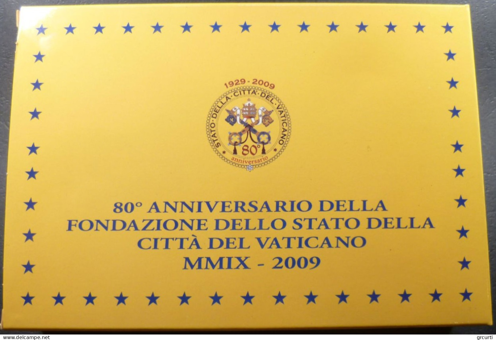Vaticano - 2009 - Benedetto XVI - Serie zecca 8 valori fondo specchio - Con medaglia in argento
