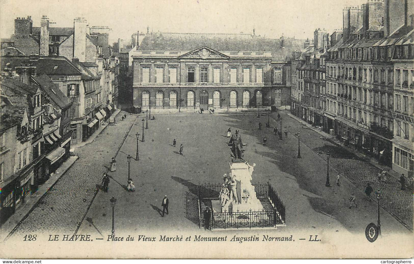 Postcard France Le Havre Marche Et Monument Augustin Normand - Andere & Zonder Classificatie