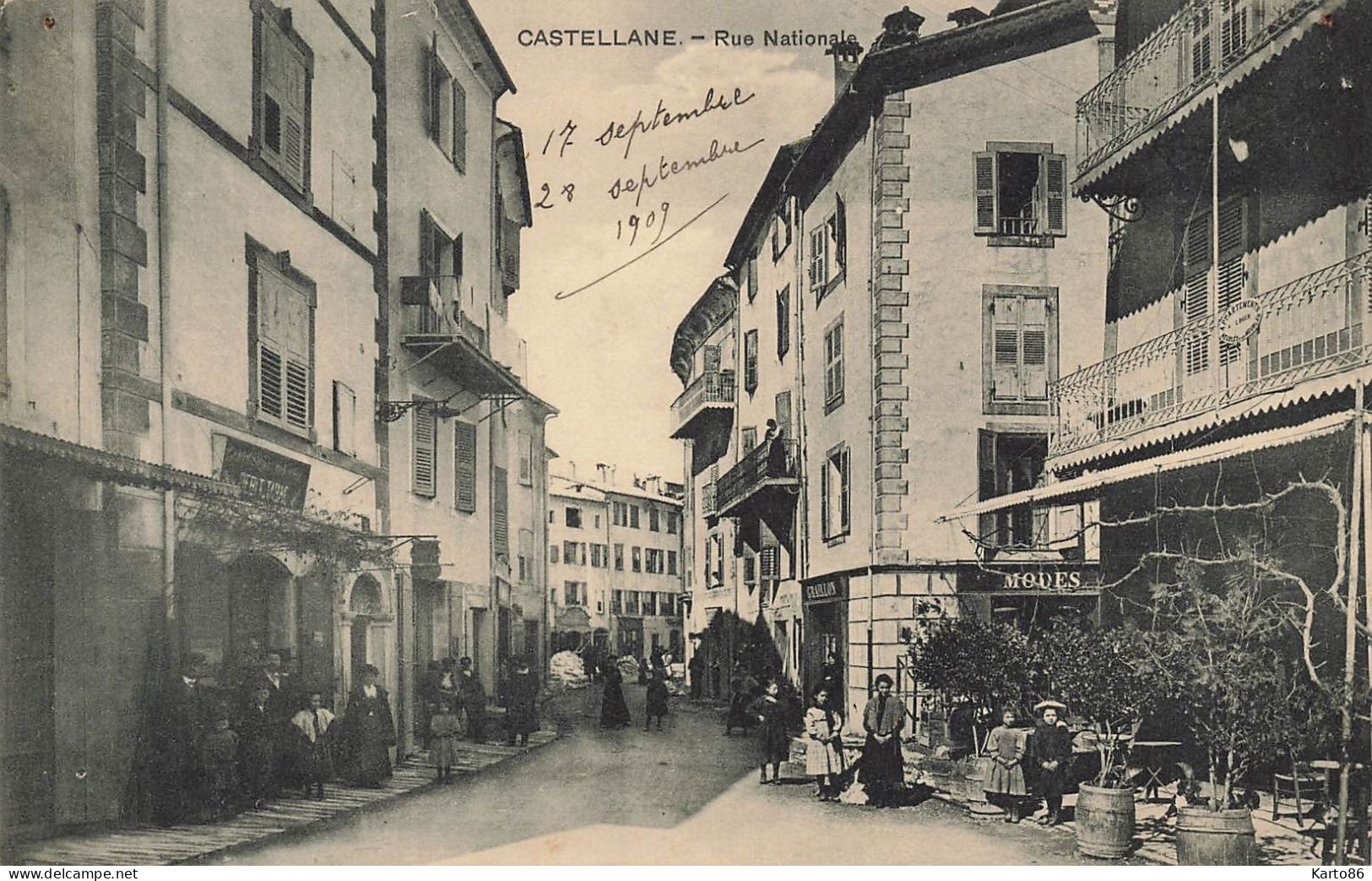 Castellane * Rue Nationale * Commerces Magasins Villageois - Castellane