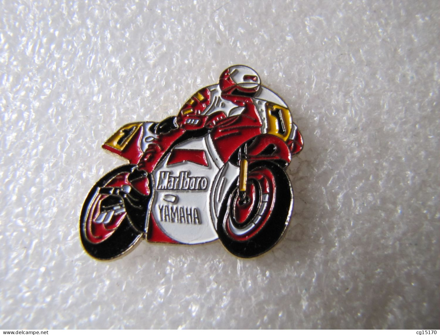 PIN'S   MARLBORO   YAMAHA  GRAND PRIX  MOTO - Motos