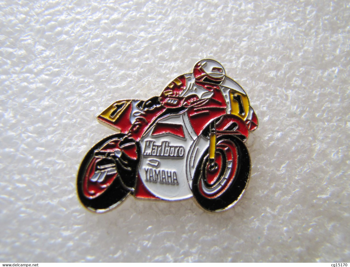 PIN'S   MARLBORO   YAMAHA  GRAND PRIX  MOTO - Motorbikes