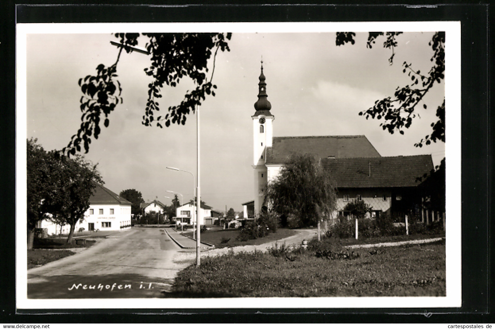 AK Neuhofen I. J., Strassenpartie Mit Kirche  - Other & Unclassified