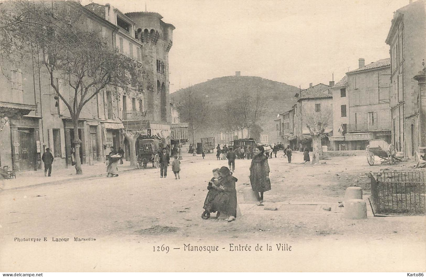 Manosque * Entrée De La Ville * Rue * Villageois - Manosque