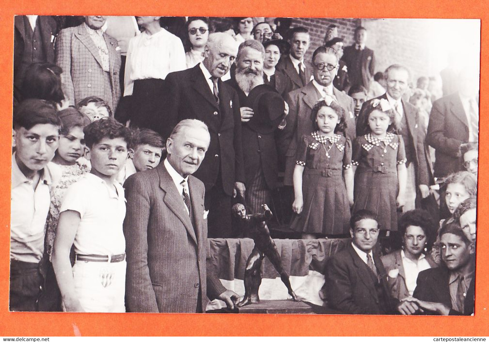 05485 / ♥ (•◡•) MALAKOFF Carte-Photo 7/11 Tribune Officiels à Identifier Trophée Fête Sportive Stade Municipal 1940s - Malakoff