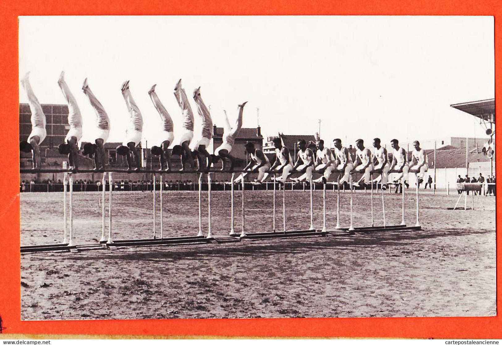 05482 / ⭐ ◉  92-MALAKOFF Carte-Photo 4/11 Barres Parallèles Concours Gymnastique Fête Sportive Stade Municipal 1940s  - Malakoff