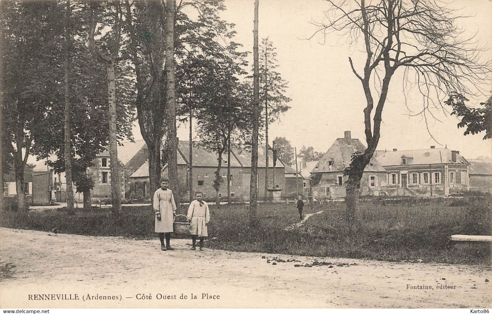 Renneville * Côté Ouest De La Place Du Village * Enfants Villageois - Other & Unclassified