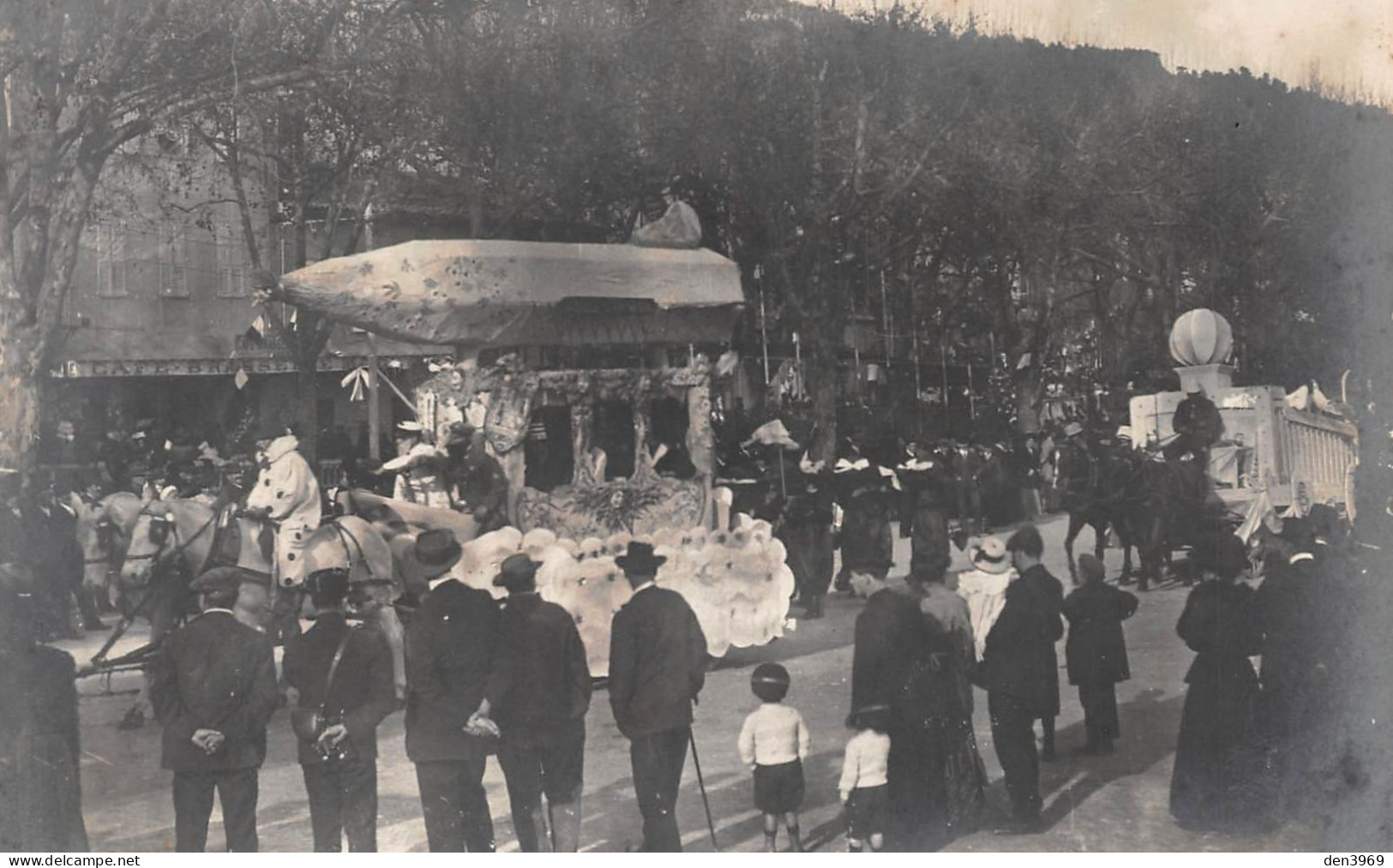 GRASSE (Alpes-Maritimes) - Carnaval 1911 - Cavalcade, Chars, Attelages De Chevaux - Carte-Photo, écrit (2 Scans) - Grasse