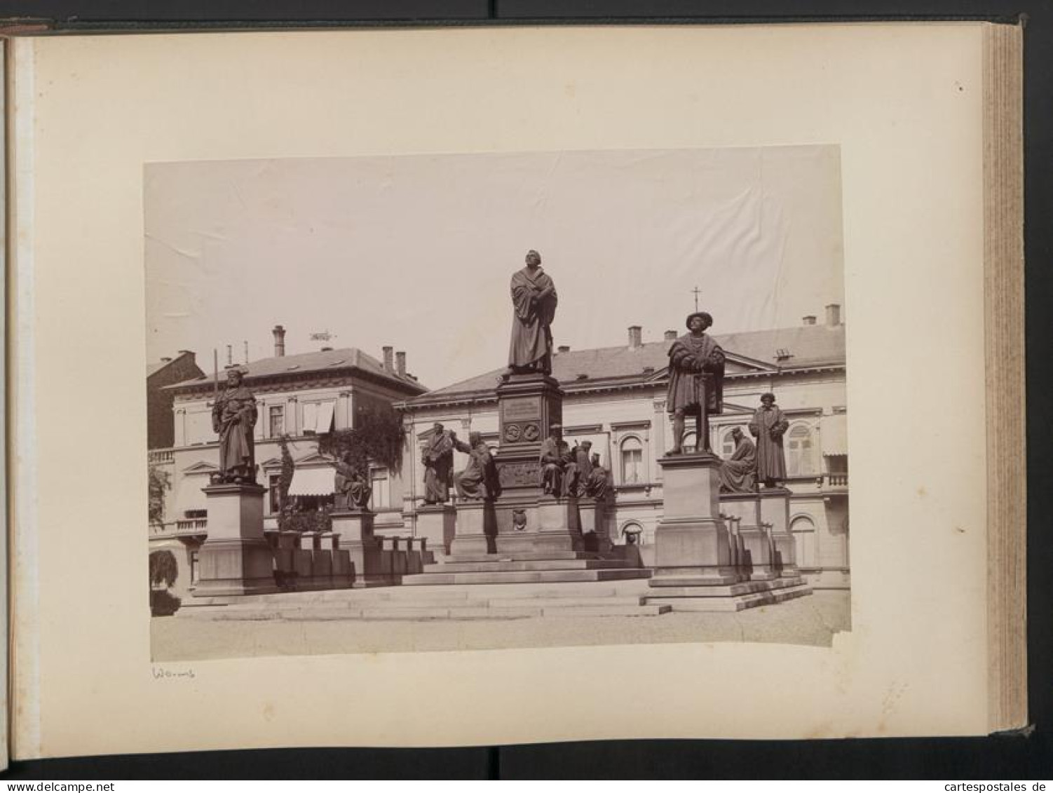 Fotoalbum mit 49 Fotografien, Ansicht Wien, Schönbrunn, Innerer Burgplatz, Rathaus, Stefanskirche, Opernring, Graben 