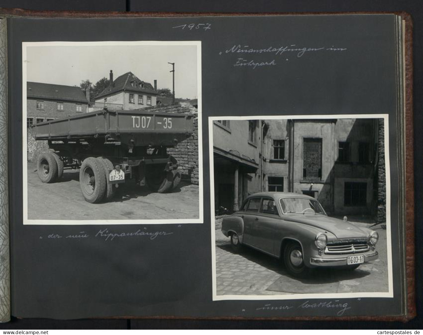 2 Fotoalben mit 89 Fotografien, Ansicht Reichenbach i.Vogtland, VEB Textilveredlungswerk, Werksansicht, 1957 