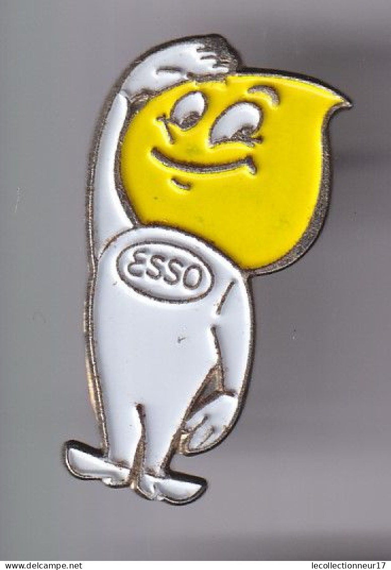 Pin's Esso Homme Goutte D'huile Carburant Réf 8880 - Brandstoffen