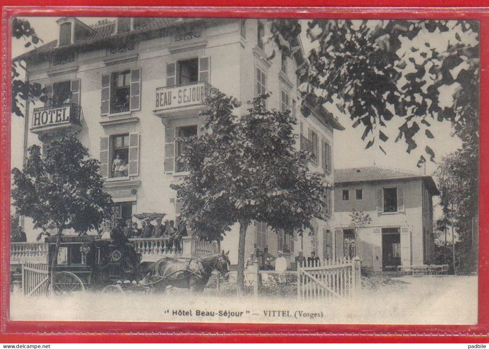 Carte Postale 88. Vittel Hôtel Beau Séjour  Fiacre  Très Beau Plan - Vittel