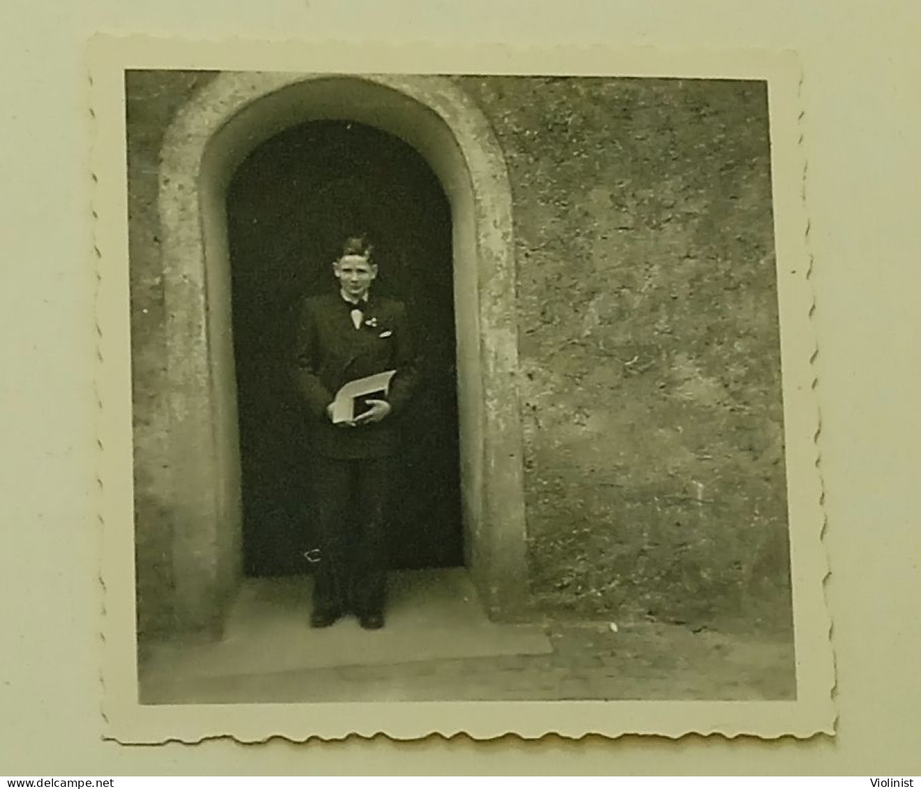 Germany-Boy In Front Of The Entrance-photo Hermann Noodt, Pasewalk - Plaatsen