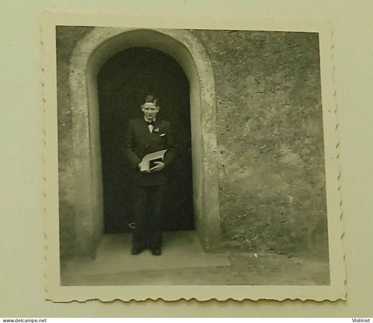 Germany-Boy In Front Of The Entrance-photo Hermann Noodt, Pasewalk - Plaatsen