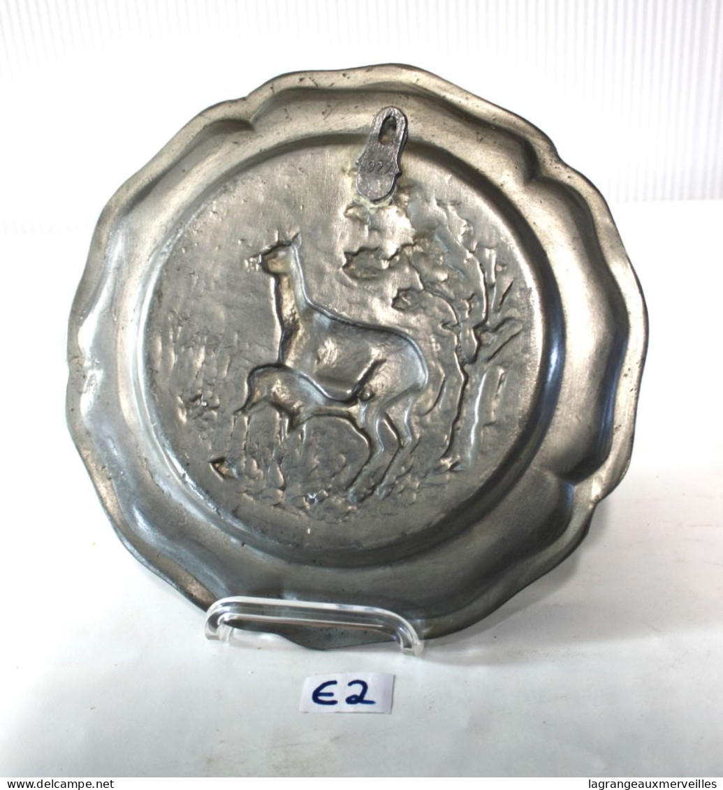 E2 Assiette Souvenir - Etain - Scène Animalière - Etains