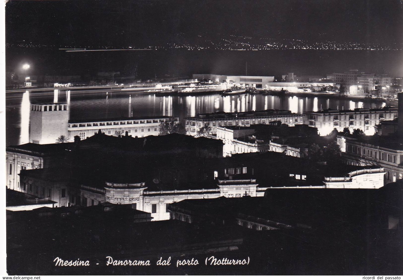 Cartolina Messina - Panorama Dal Porto ( Notturno ) - Messina