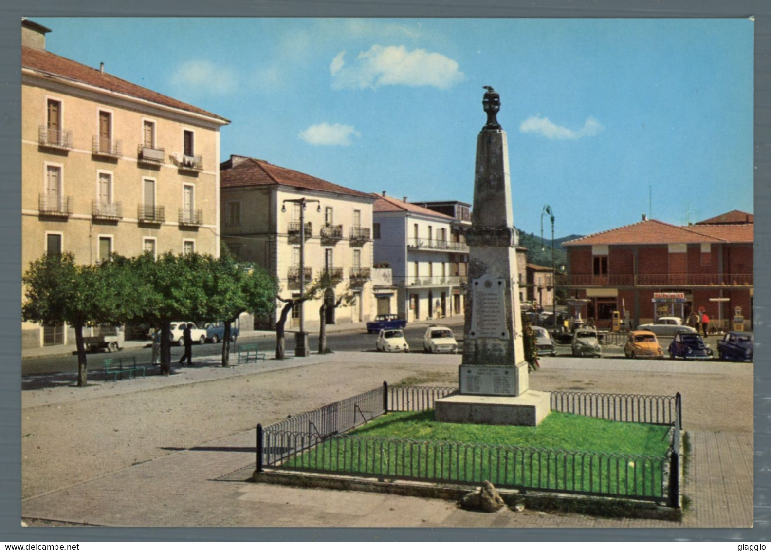 °°° Cartolina - Fontana Liri Piazza Trento E Monumento Ai Caduti - Nuova °°° - Frosinone