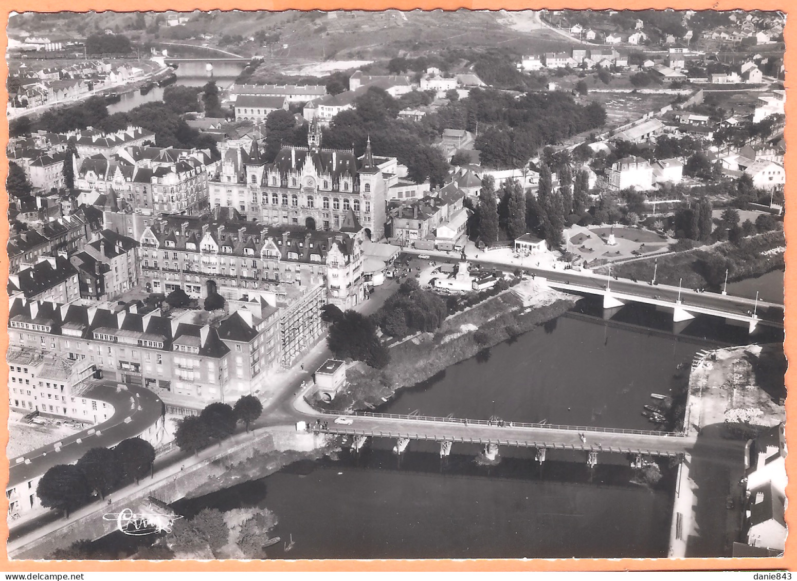 Ppgf/ CPSM Grand Format - ARDENNES - MÉZIERES - VUE GÉNÉRALE AÉRIENNE AU DESSUS DE LA MEUSE - Charleville