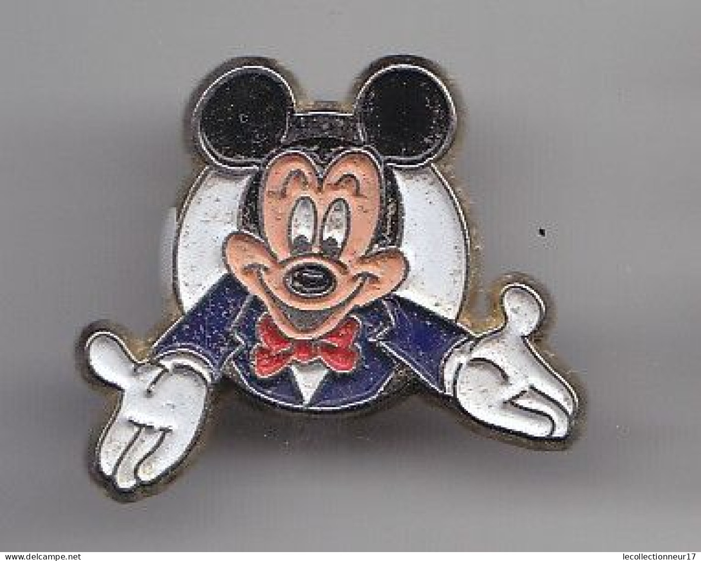 Pin's  Mickey  Réf 6593 - Disney
