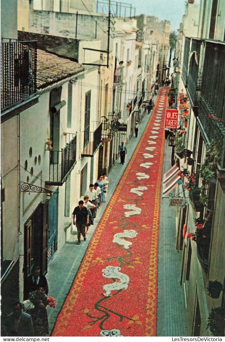 ESPAGNE - Sitges - Tapis De Fleurs Pour La Fête-Dieu - Carte Postale - Barcelona