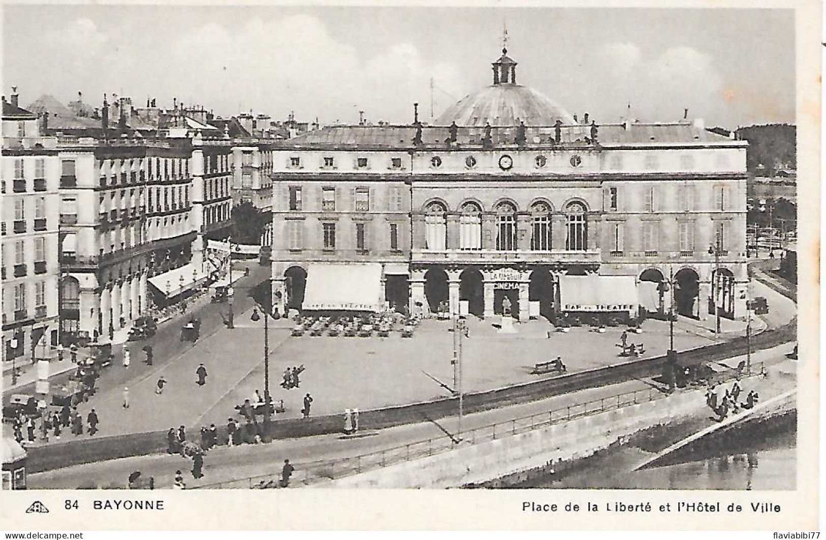 BAYONNE  - ( 64 ) -   Place  De La Liberté - Bayonne