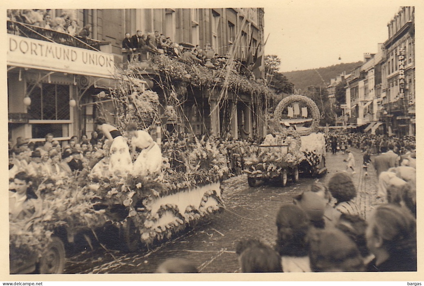 Photo Du Corso Fleuri Bataille De Fleurs De SPA Belgique - Europa